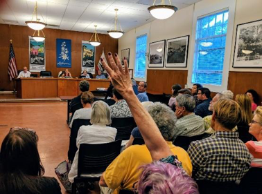 Larkspur meeting on tenant protections